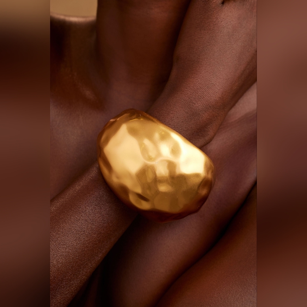 Archived KHOI Levi Bangle Gold Extended Sizing